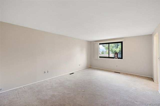 2905 Moon Lake Drive, West Bloomfield, MI 48323