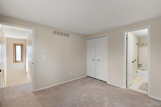 2905 Moon Lake Drive, West Bloomfield, MI 48323