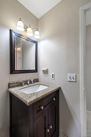 2905 Moon Lake Drive, West Bloomfield, MI 48323