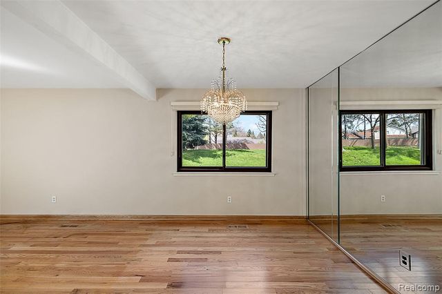 2905 Moon Lake Drive, West Bloomfield, MI 48323