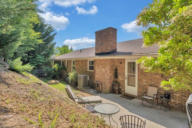 3412 Canter CIR, Roanoke, VA 24018