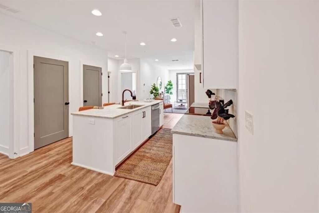 14 Becker Place NW, Atlanta, GA 30307 — photo 4