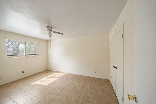 114 Lazy Lane, Sealy, TX 77474