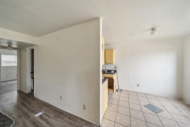 114 Lazy Lane, Sealy, TX 77474