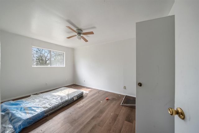 114 Lazy Lane, Sealy, TX 77474