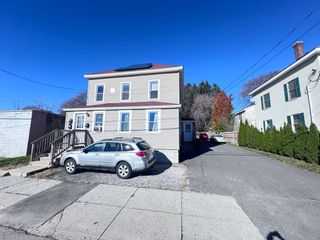 116-118 Lawrence St 1Rear, Clinton, MA 01510