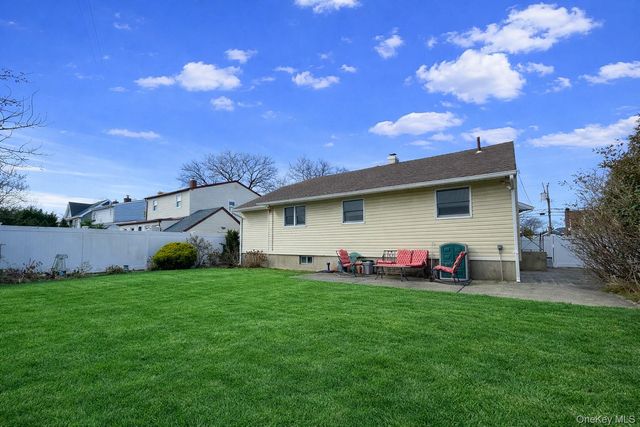 2337 Sycamore Avenue, Wantagh, NY 11793