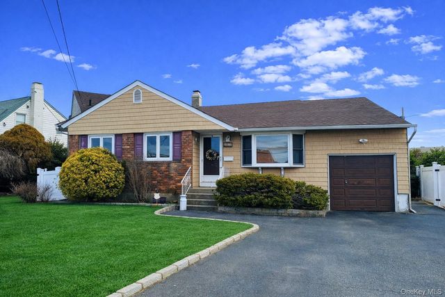 2337 Sycamore Avenue, Wantagh, NY 11793