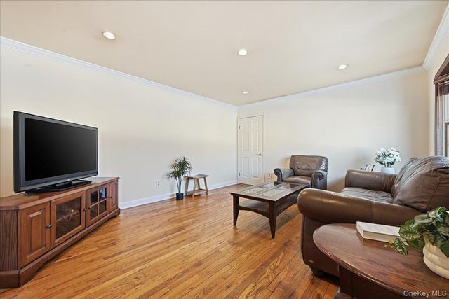 2337 Sycamore Avenue, Wantagh, NY 11793