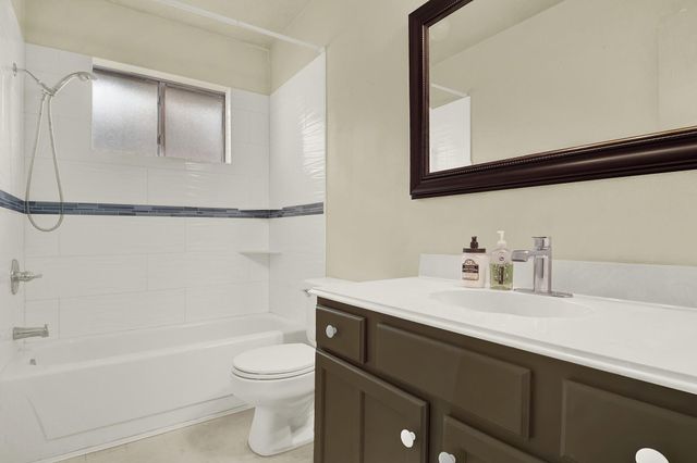 13211 S Thorntree Drive, Houston, TX 77015