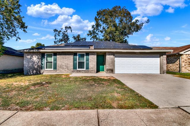 13211 S Thorntree Drive, Houston, TX 77015