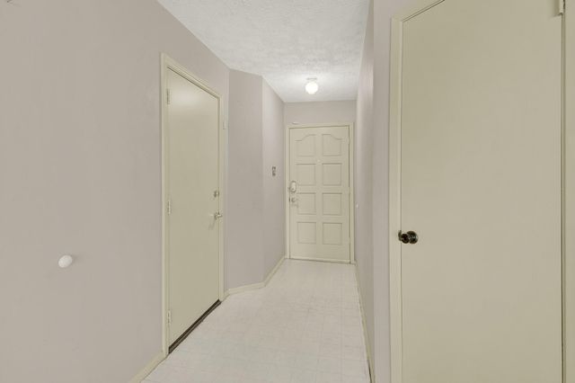 13211 S Thorntree Drive, Houston, TX 77015