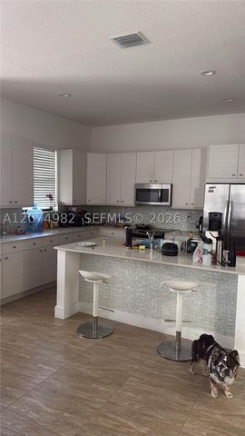3564 W 97th St, Hialeah, FL 33018