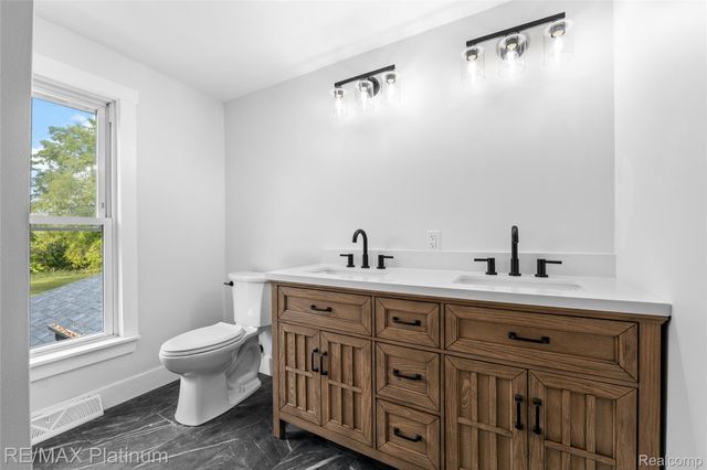 2950 Chilson Road, Genoa Township, MI 48843