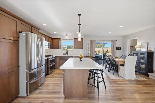 4723 Catalina Parkway, Mcfarland, WI 53558