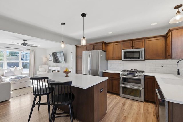 4723 Catalina Parkway, Mcfarland, WI 53558