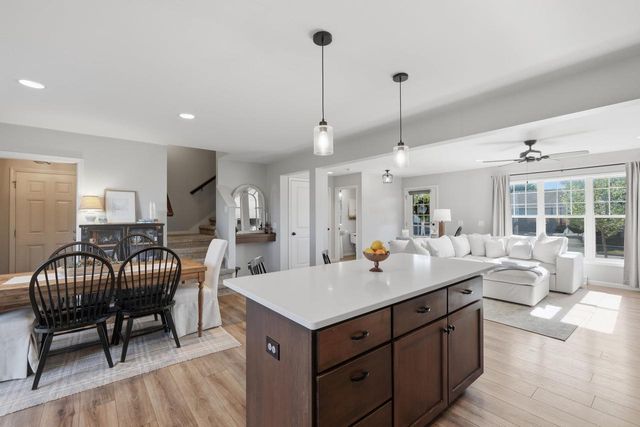 4723 Catalina Parkway, Mcfarland, WI 53558