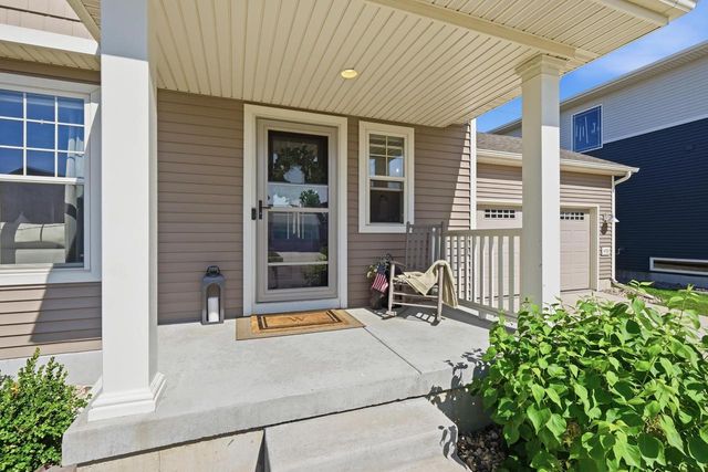 4723 Catalina Parkway, Mcfarland, WI 53558