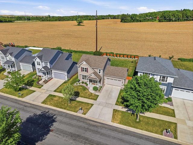 4723 Catalina Parkway, Mcfarland, WI 53558