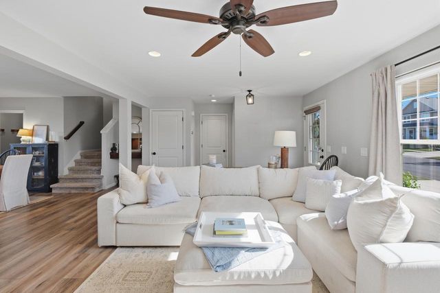 4723 Catalina Parkway, Mcfarland, WI 53558