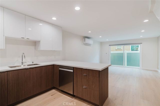 3406 Garden Avenue 3, Los Angeles, CA 90039