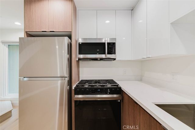 3406 Garden Avenue 3, Los Angeles, CA 90039