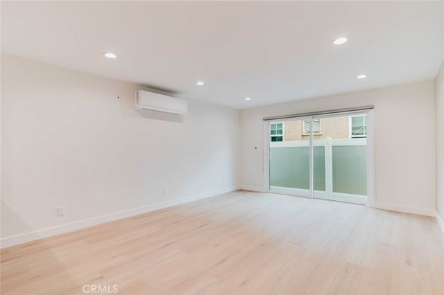 3406 Garden Avenue 3, Los Angeles, CA 90039
