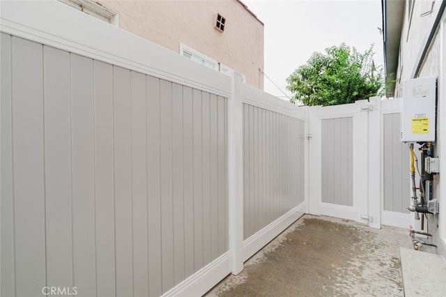 3406 Garden Avenue 3, Los Angeles, CA 90039