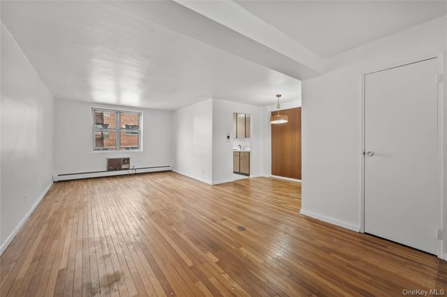 119 E Hartsdale Avenue 4F, Hartsdale, NY 10530