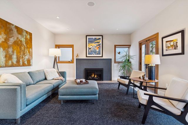 747 Kenwood Parkway, Minneapolis, MN 55403