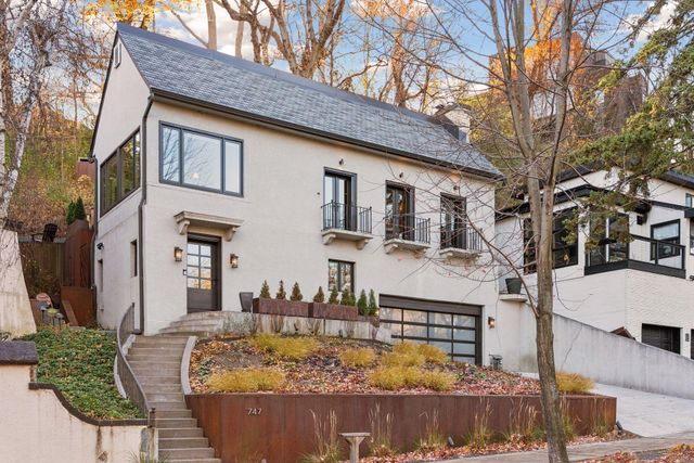 747 Kenwood Parkway, Minneapolis, MN 55403