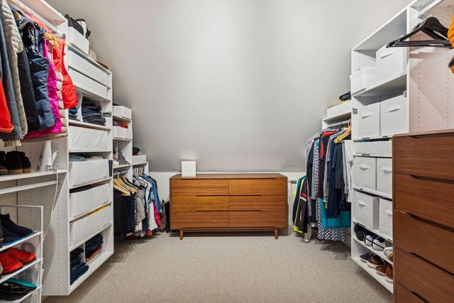 747 Kenwood Parkway, Minneapolis, MN 55403