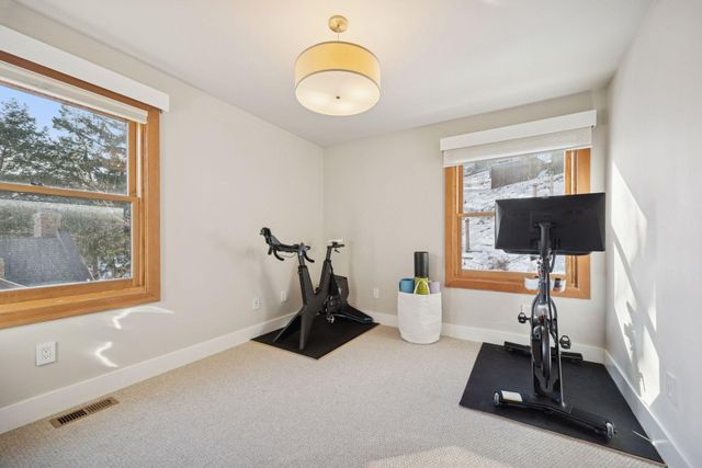 747 Kenwood Parkway, Minneapolis, MN 55403