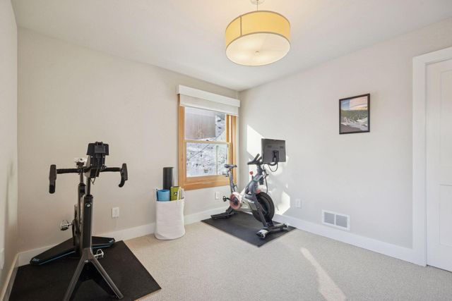 747 Kenwood Parkway, Minneapolis, MN 55403