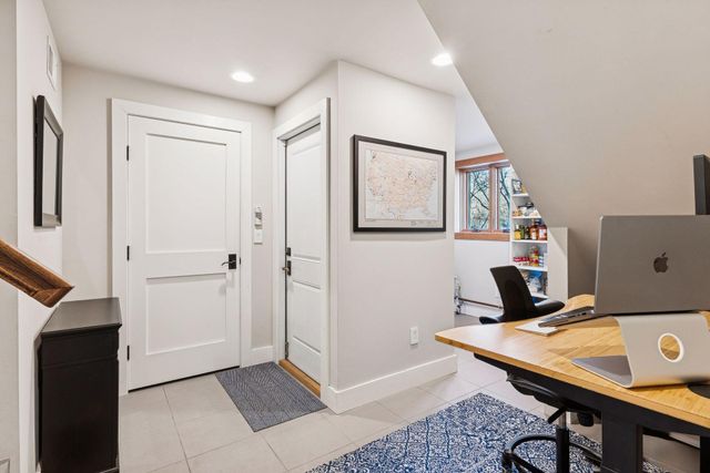 747 Kenwood Parkway, Minneapolis, MN 55403