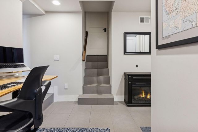 747 Kenwood Parkway, Minneapolis, MN 55403