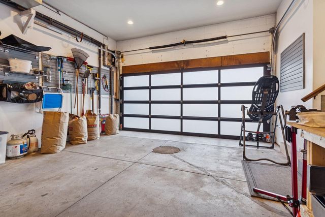 747 Kenwood Parkway, Minneapolis, MN 55403