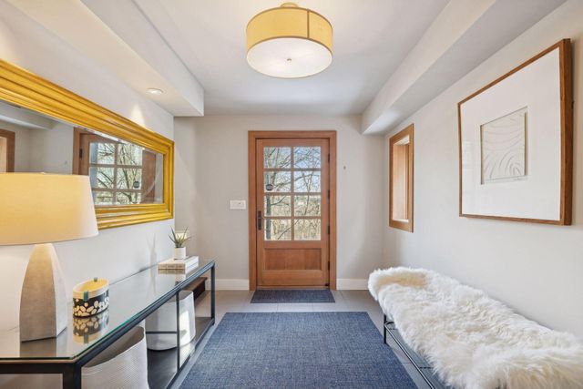 747 Kenwood Parkway, Minneapolis, MN 55403