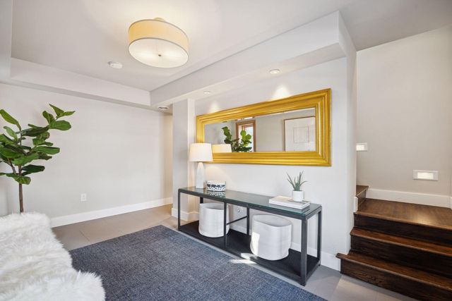 747 Kenwood Parkway, Minneapolis, MN 55403