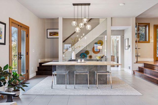 747 Kenwood Parkway, Minneapolis, MN 55403