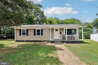 211 HOWISON AVE, Fredericksburg, VA 22401