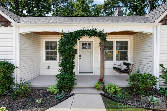 3910 Admiral Avenue, Charlotte, NC 28205