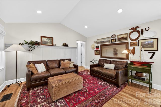 3910 Admiral Avenue, Charlotte, NC 28205