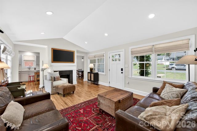 3910 Admiral Avenue, Charlotte, NC 28205