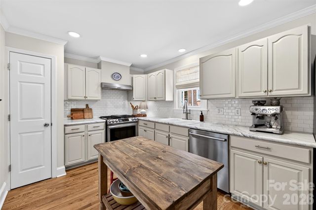 3910 Admiral Avenue, Charlotte, NC 28205