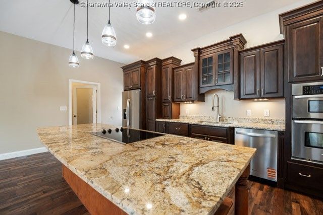 208 Hemlock Street, Eleanor, WV 25070