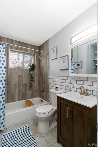 9606 Lifford Court, St Louis, MO 63136