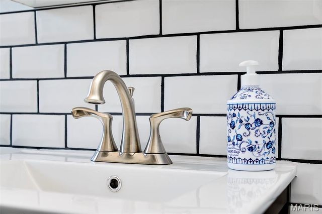 9606 Lifford Court, St Louis, MO 63136