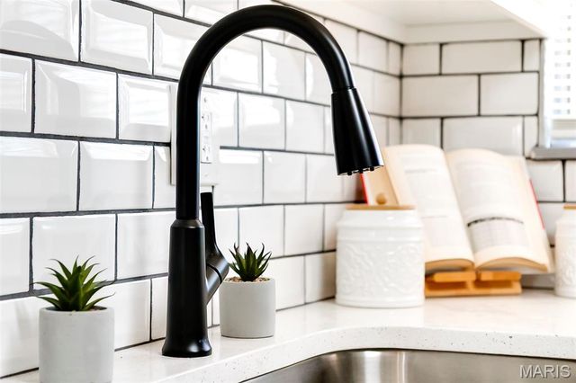 9606 Lifford Court, St Louis, MO 63136