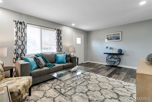 9606 Lifford Court, St Louis, MO 63136